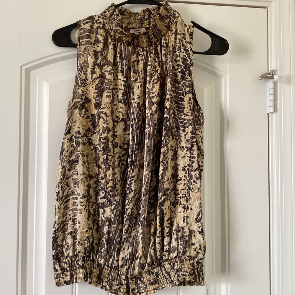 Women’s blouse